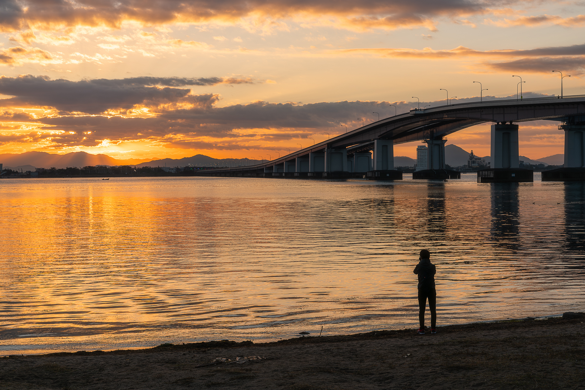 琵琶湖大橋