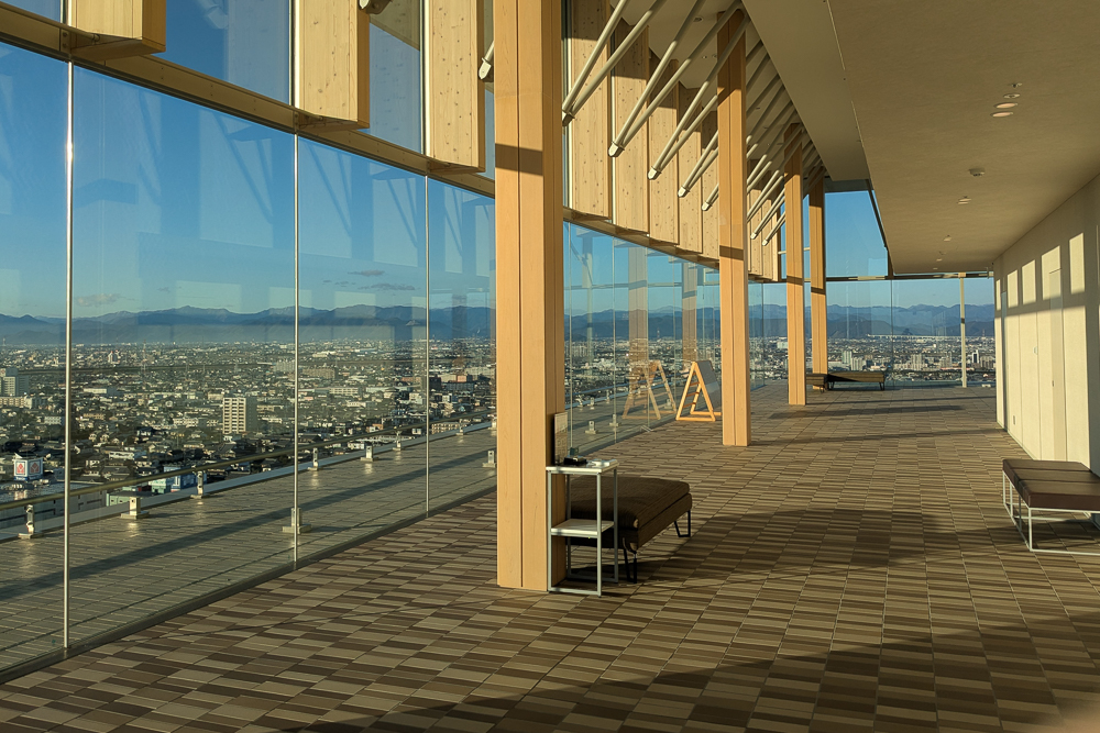 岐阜県庁舎20階展望ロビー