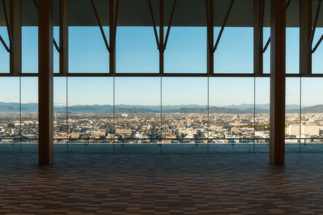 岐阜県庁舎20階展望ロビー