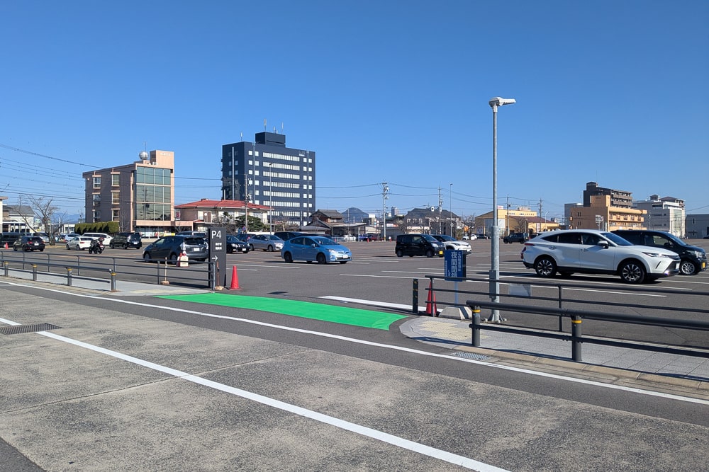 岐阜県庁来庁者駐車場