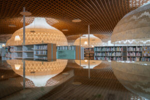 ぎふメディアコスモス（岐阜市立中央図書館）