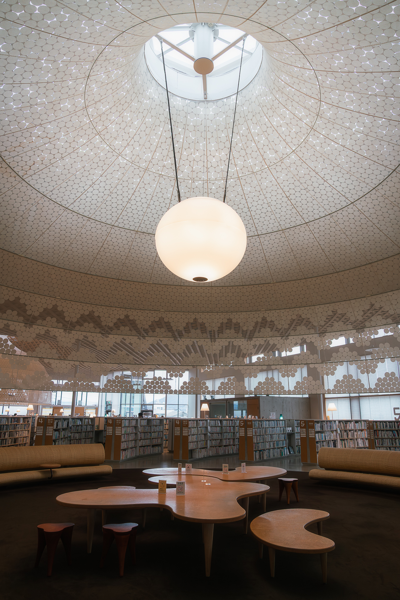 ぎふメディアコスモス(岐阜市立中央図書館)