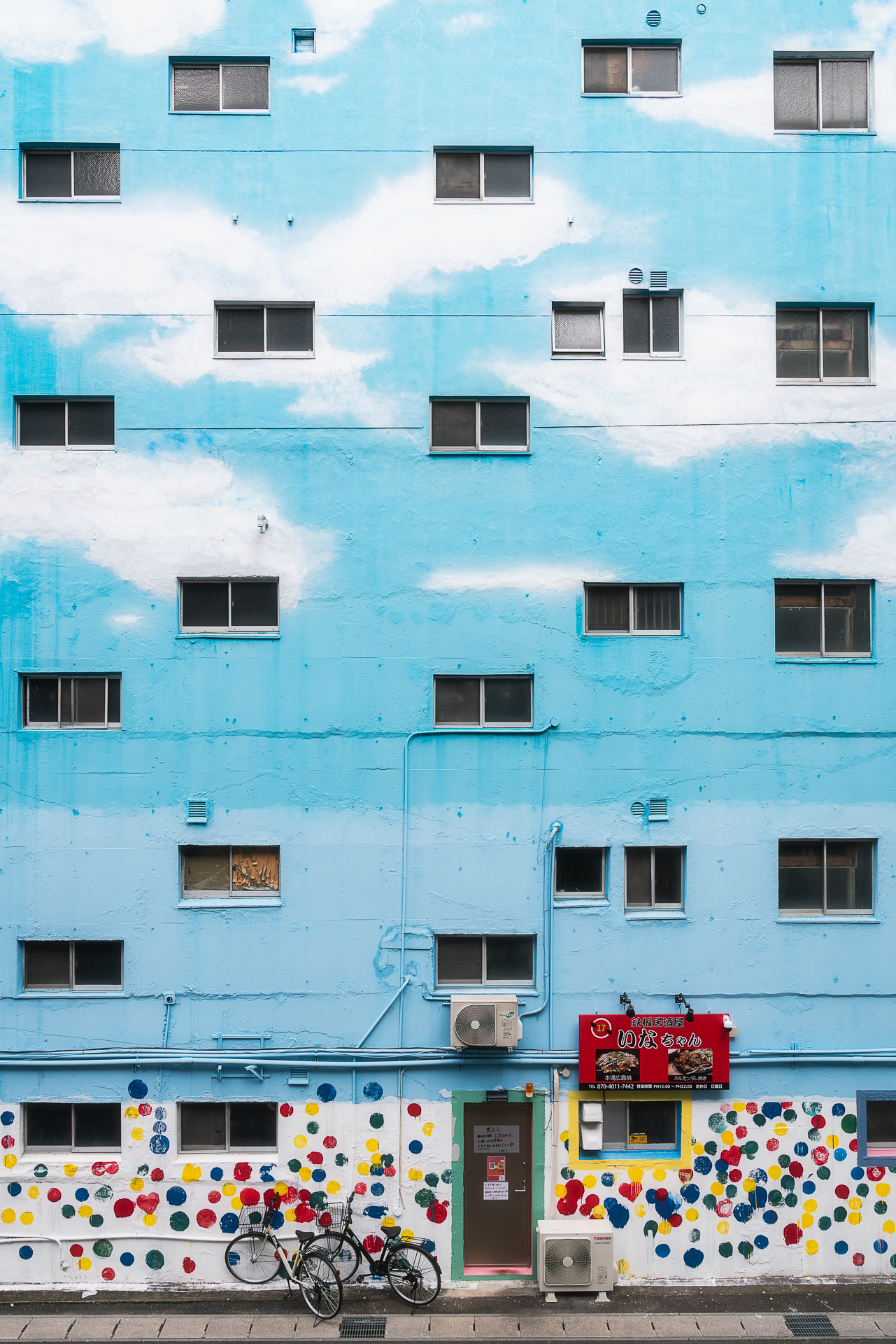 岐阜繊維問屋街のウォールアート