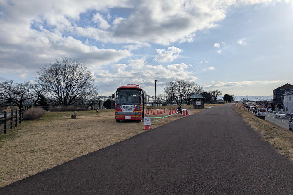笠松町民バス(ウマ娘コラボラッピング)撮影スポット