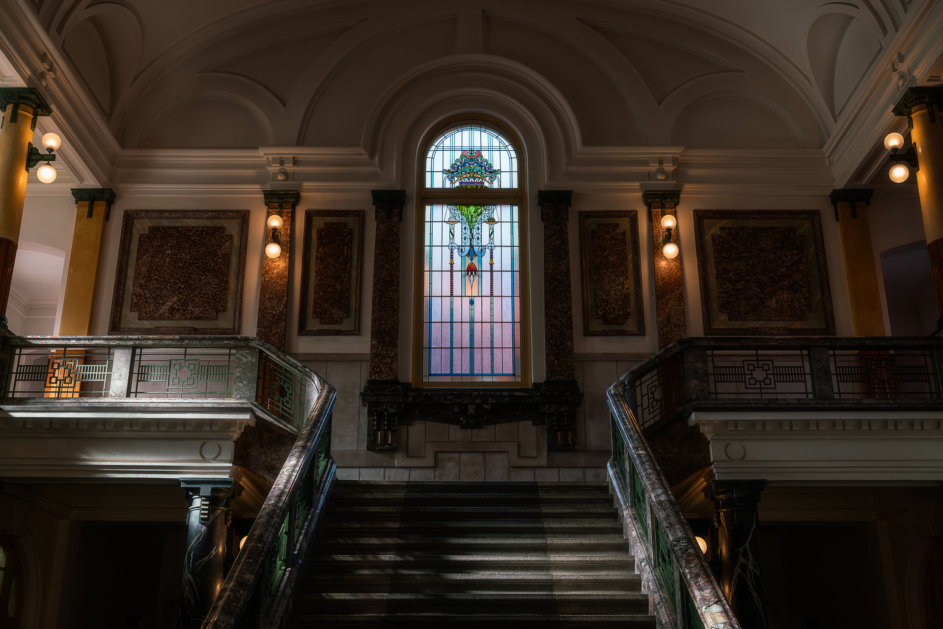 名古屋市市政資料館