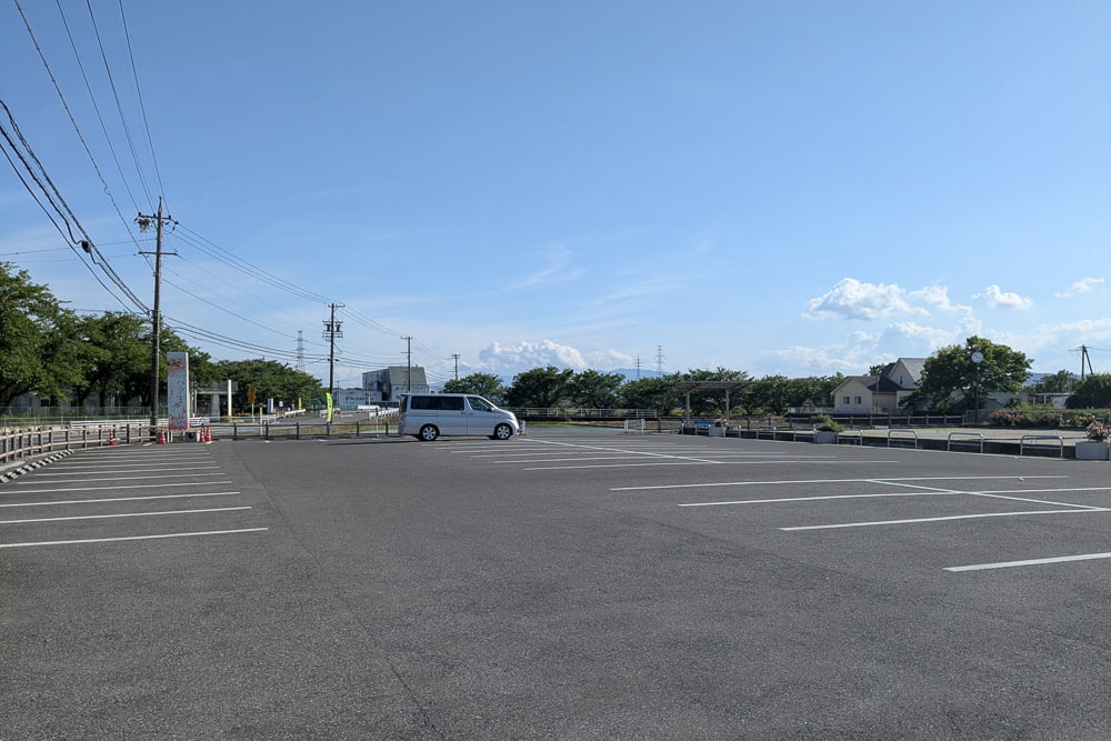 大野町バラ公園駐車場